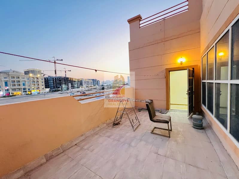 SPACIOUS LAYOUT ll 7 BEDROOMS ll HUGE LIVING AREA - Image 12