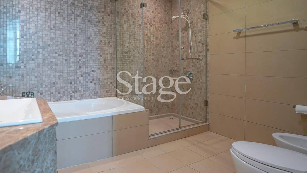 Fully Furnished | High Floor | Close to the Metro - Image 7