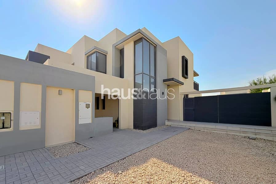 Corner Unit | Vacant Now | Freshly Painted