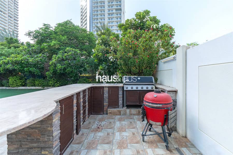 Vacant on transfer | Fully Furnished | Huge plot - Image 12