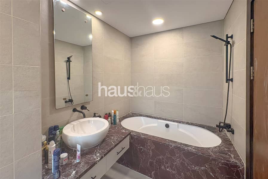 Furnished I Jumeirah Beach Views I Spacious Living - Image 12