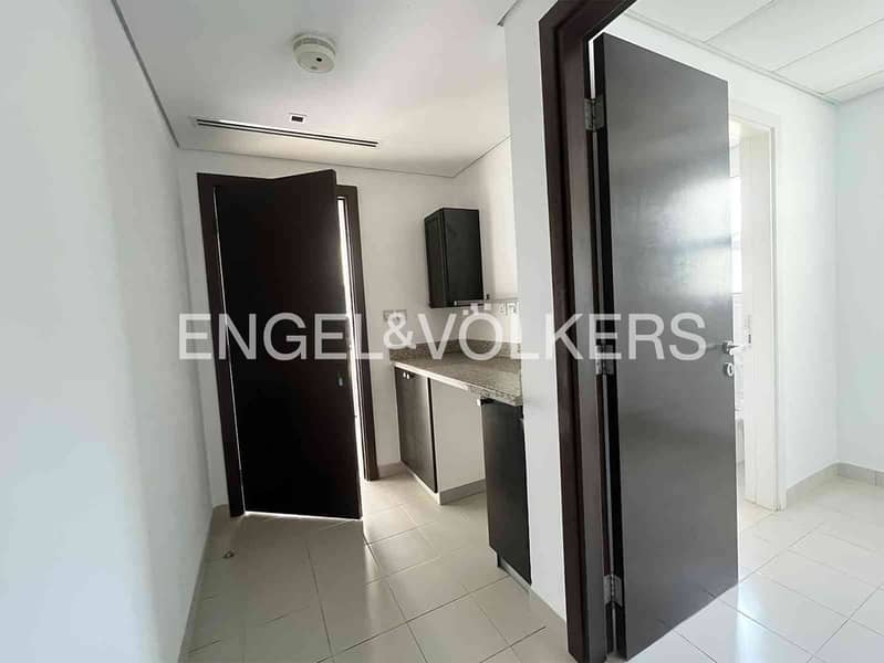 Exclusive | Vacant on Transfer | Prime Location