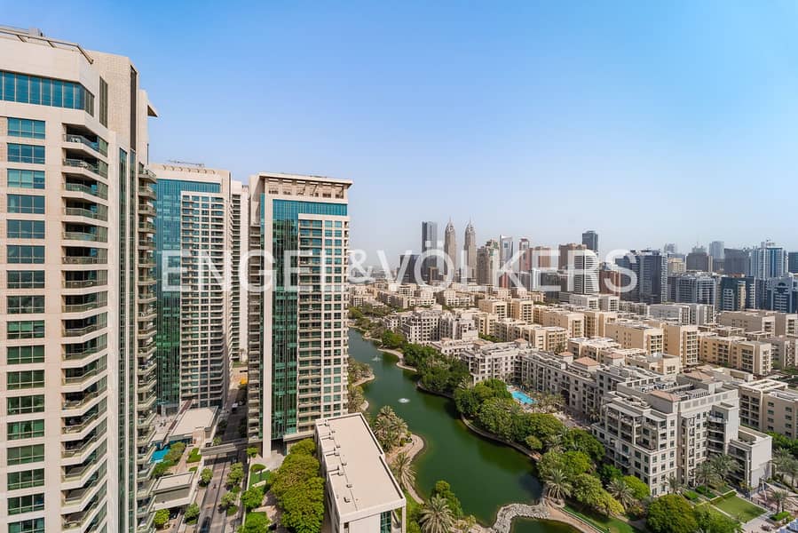 Panoramic View | Generously Sized | VOT