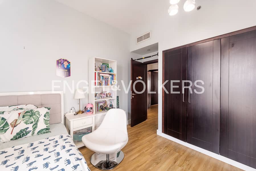 Panoramic View | Generously Sized | VOT - Image 19