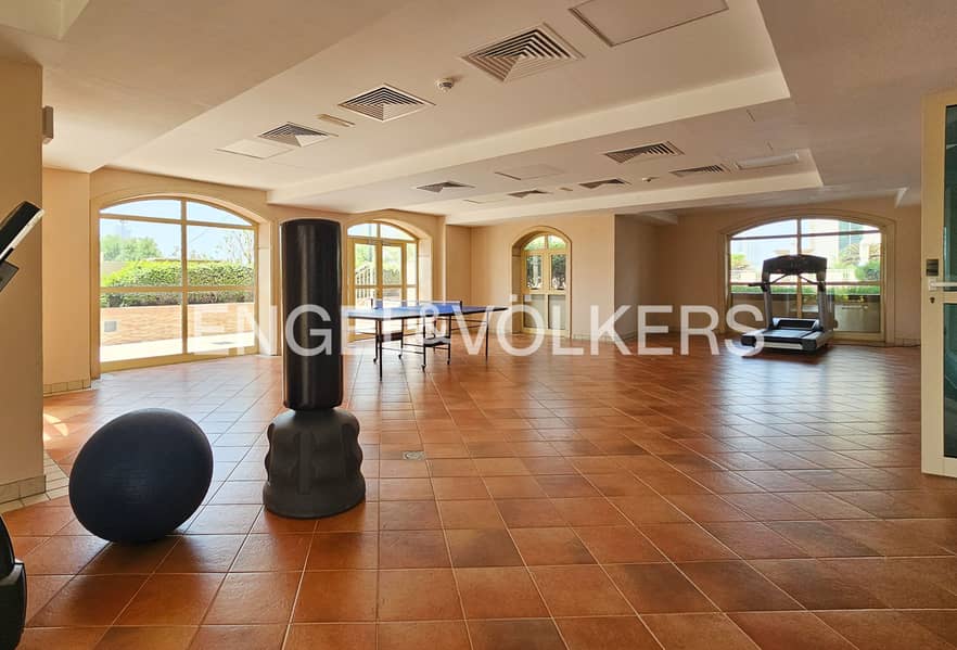 Panoramic View | Generously Sized | VOT - Image 27