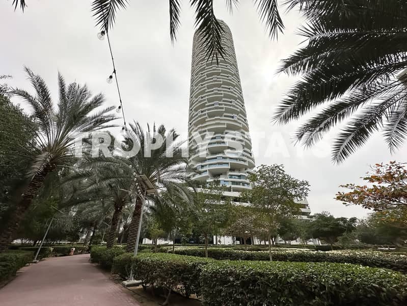 Brand new l Spacious | All Bills incl - Image 35