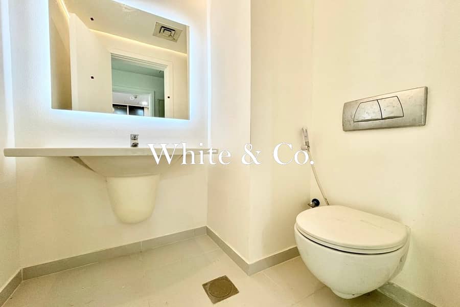 Spacious | Low Floor | Chiller Free - Image 8