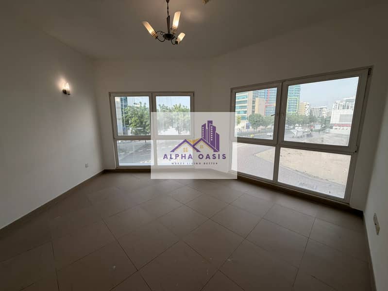VACANT / HUGE LAYOUT/2BHK+MAIDS ROOM - Image 6