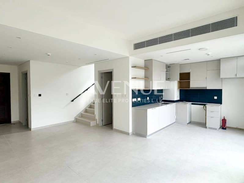 Single Row | Vacant | Close to Pool