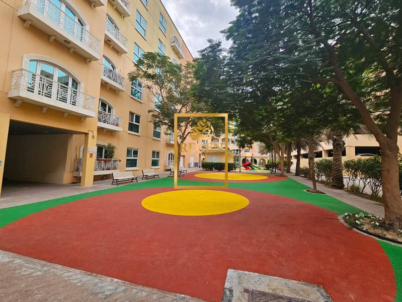 Vacant | Pool View | 2 BR Apartment with Maid's Room - Image 16