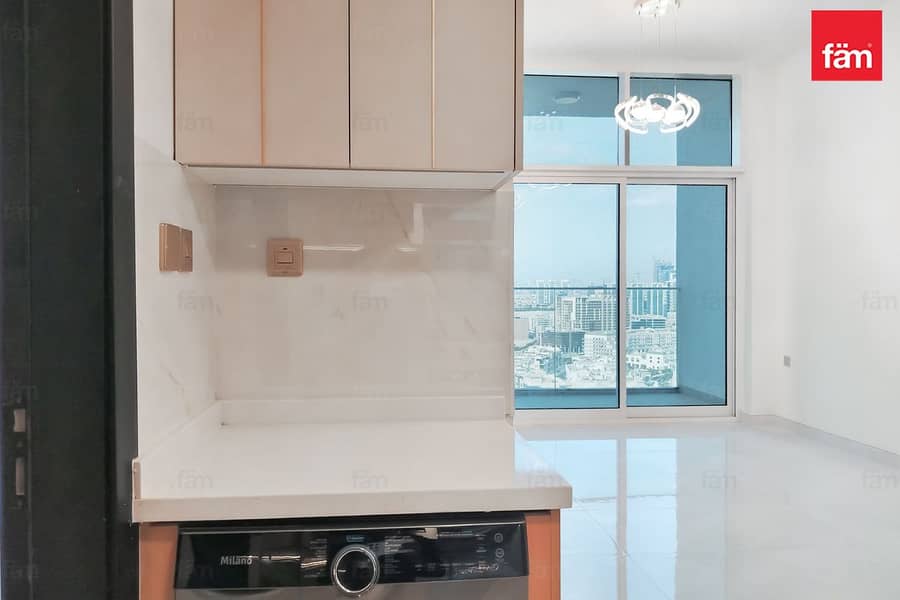 Brand New | High Floor | Miracle Garden View