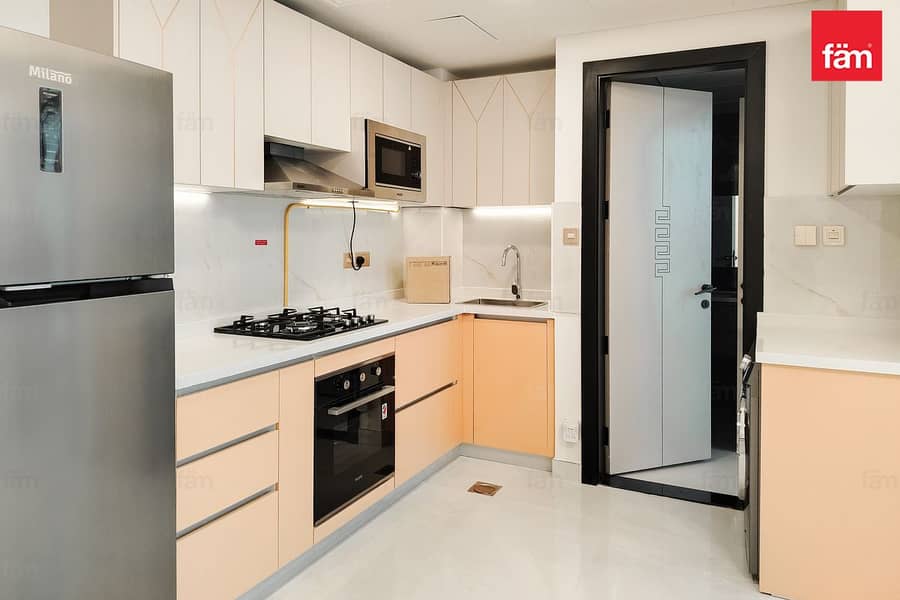 Brand New | High Floor | Miracle Garden View