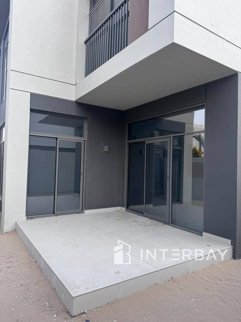 3-Bedroom Semi-Detached Villa | L-Shape