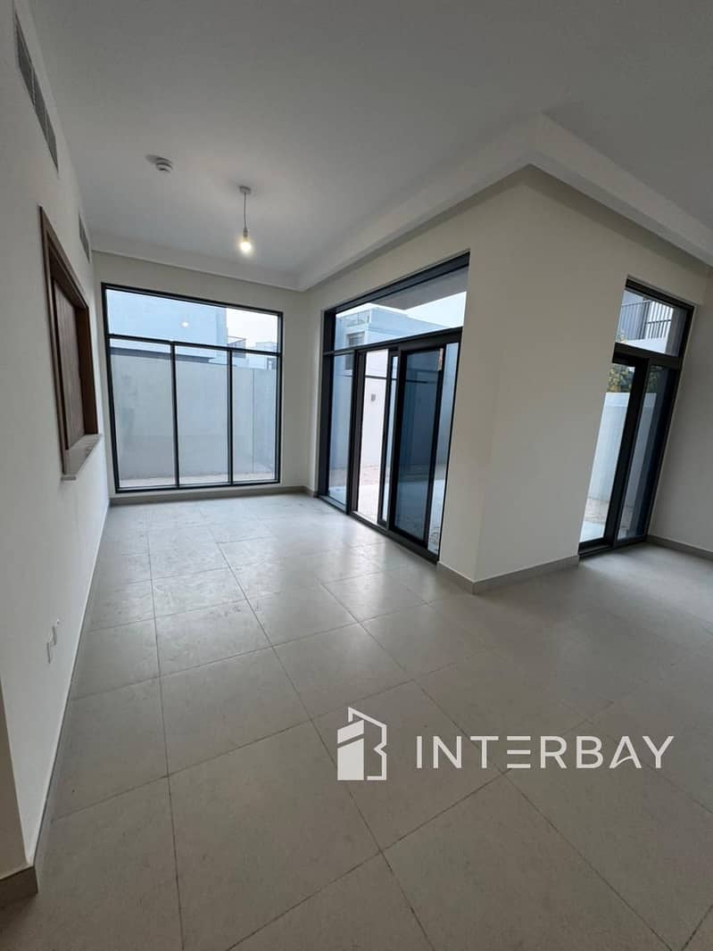 3-Bedroom Semi-Detached Villa | L-Shape