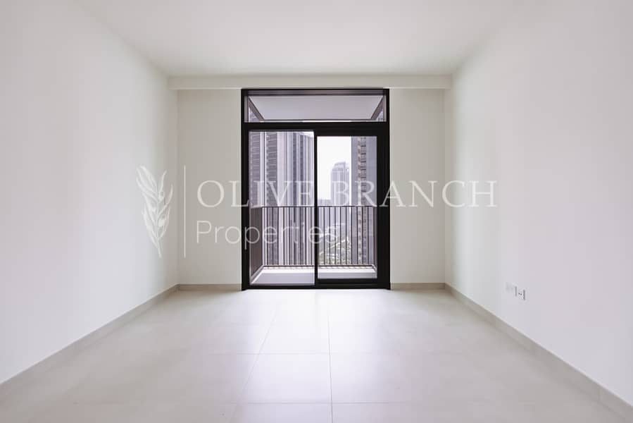 High Floor | Brand New | Luxury Creek Living - Image 9