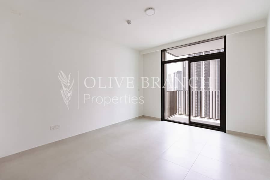 High Floor | Brand New | Luxury Creek Living - Image 10