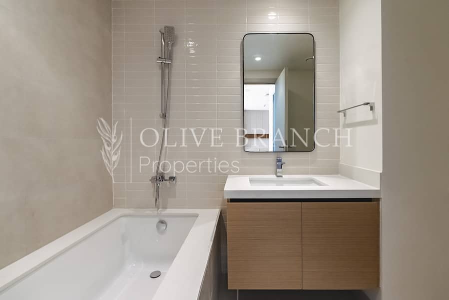 High Floor | Brand New | Luxury Creek Living - Image 20