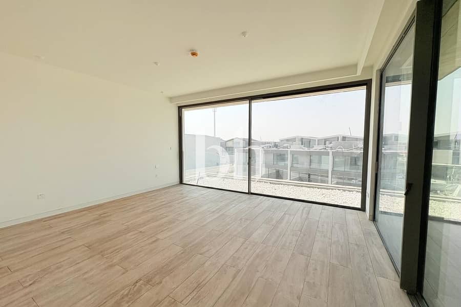 Phase 2 | 4BR + Maids | Prime Location - Image 6