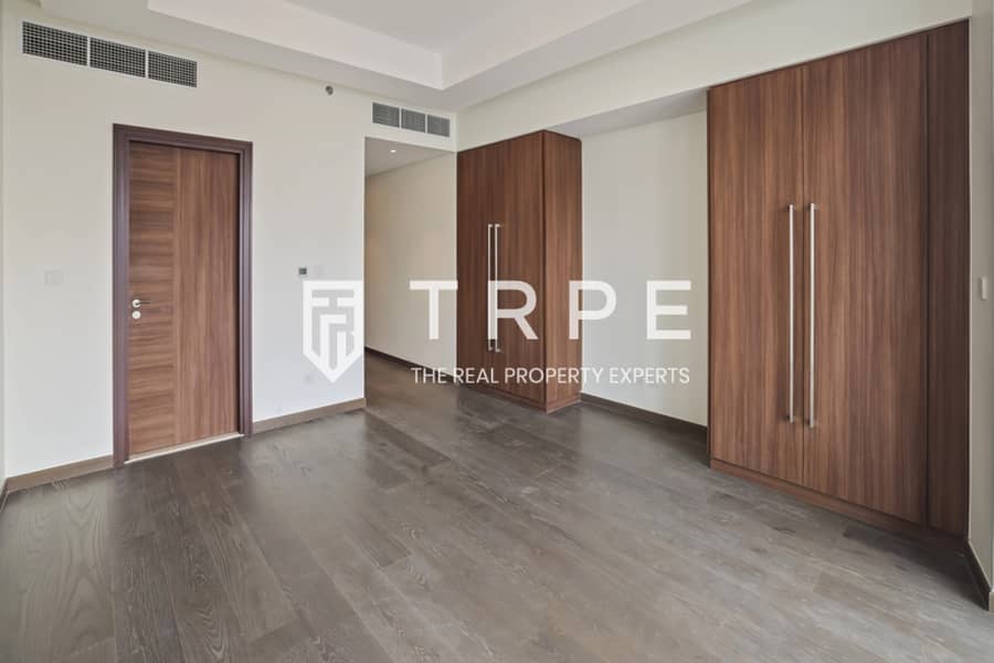 Canal View | Vacant | Prime Location