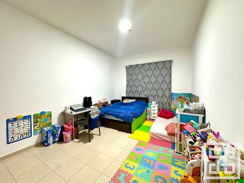 Closed Kitchen I High Floor I Rented