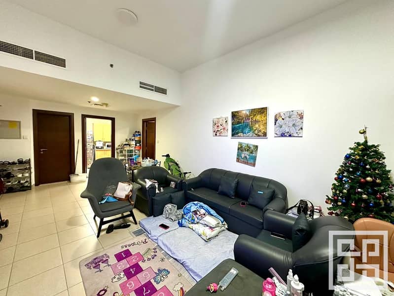 Closed Kitchen I High Floor I Rented