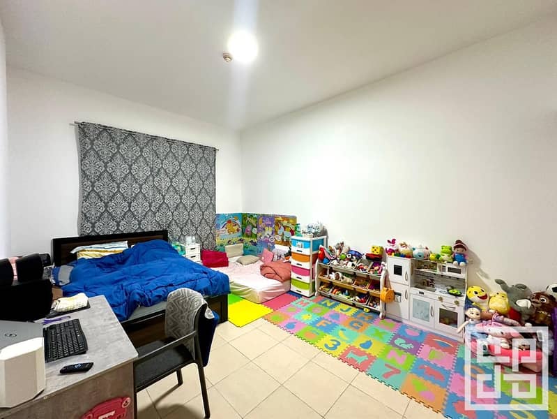 Closed Kitchen I High Floor I Rented - Image 7