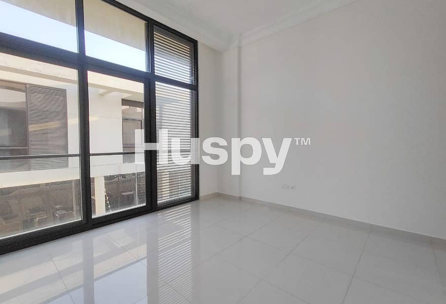 Vacant | Corner Unit | Unfurnished - Image 6