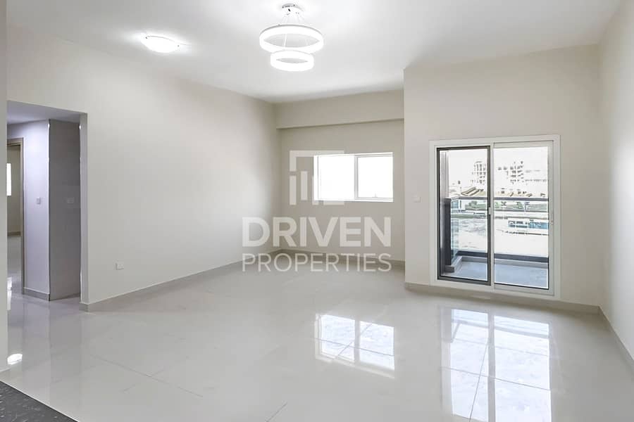 Elegant Unit | Spacious | Ready24th of January