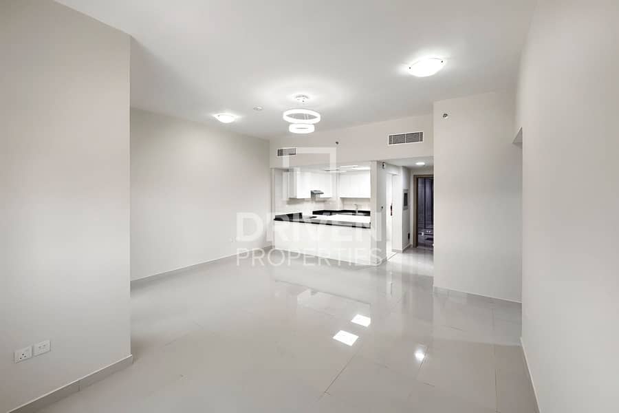 Elegant Unit | Spacious | Ready24th of January