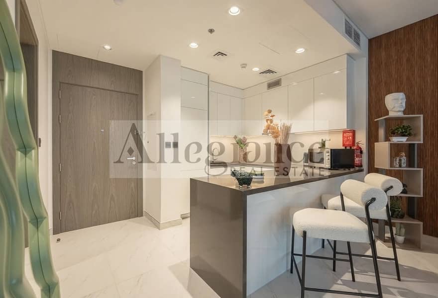 Fully Furnished | Luxury Living | Prime Location - Image 8