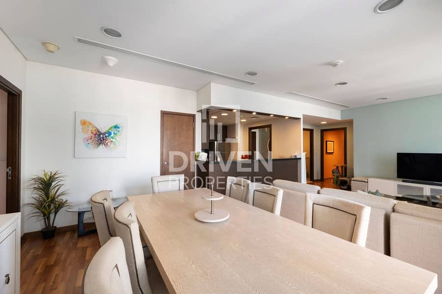 Spacious and Furnished Apt | Available end of Dec