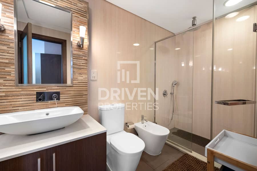 Spacious and Furnished Apt | Available end of Dec - Image 9