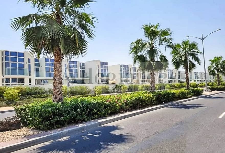 Type R2-EM | 3 bedrooms + maids | Corner Unit - Image 13