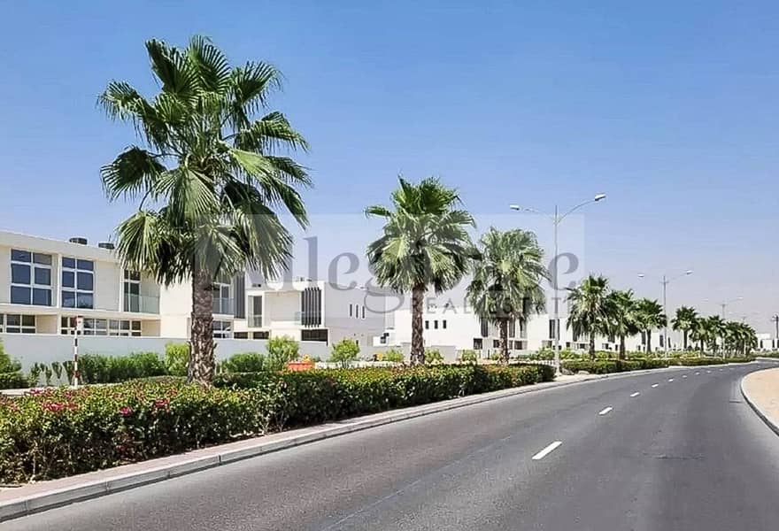 Type R2-EM | 3 bedrooms + maids | Corner Unit - Image 14