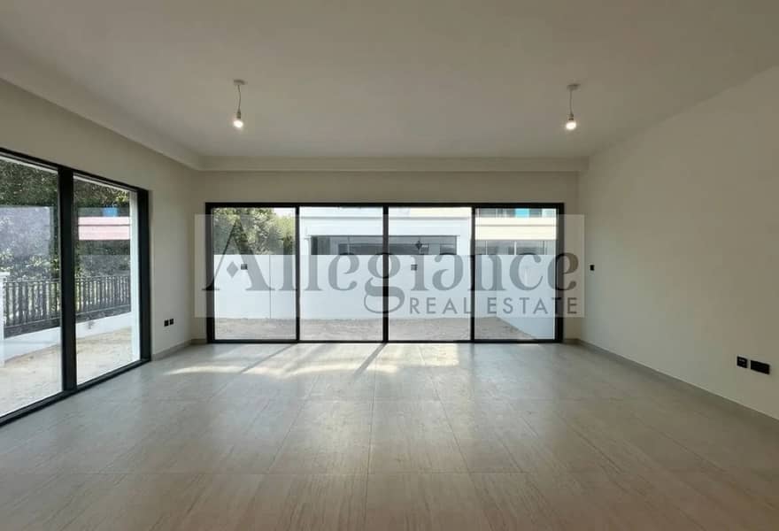 End Corner | Huge Layout | Ready to Move | Vacant