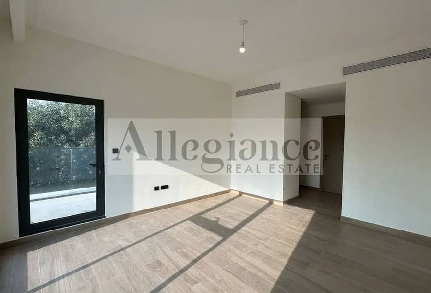 End Corner | Huge Layout | Ready to Move | Vacant