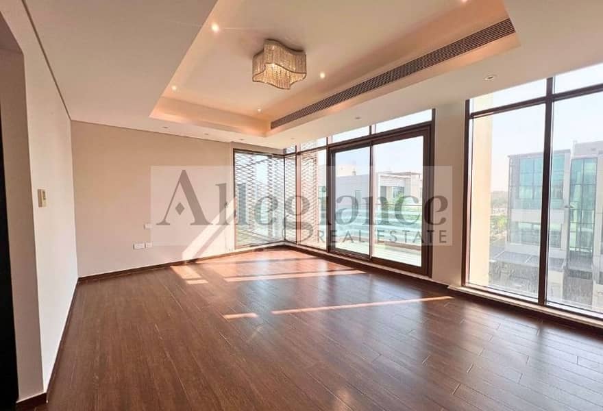 Family Home l Park View | 6BR En-Suite+ Maid Villa - Image 13