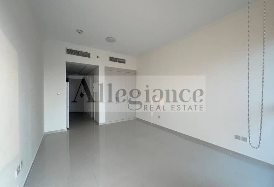 Unfurnished | Vacant | With Balcony