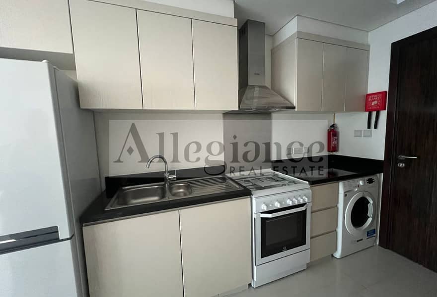 Unfurnished | Vacant | With Balcony - Image 8