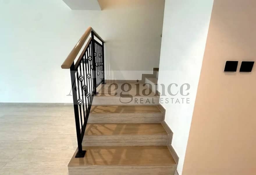 End Corner | Huge Layout | Ready to Move | Vacant - Image 12