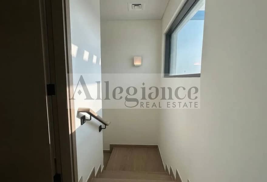 End Corner | Huge Layout | Ready to Move | Vacant - Image 15