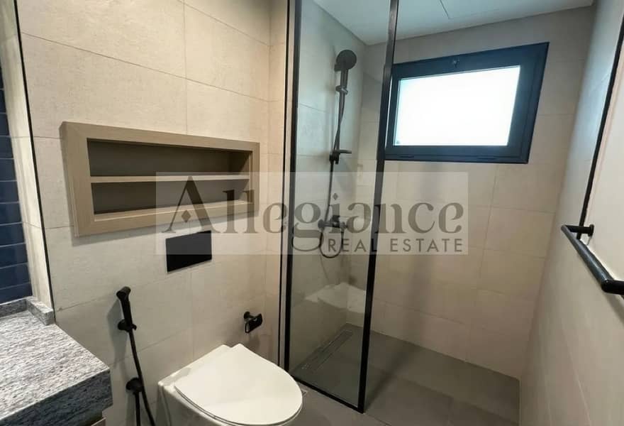 End Corner | Huge Layout | Ready to Move | Vacant - Image 20