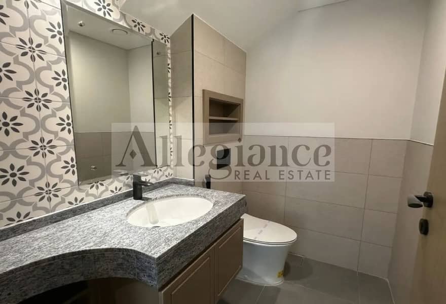 End Corner | Huge Layout | Ready to Move | Vacant - Image 21