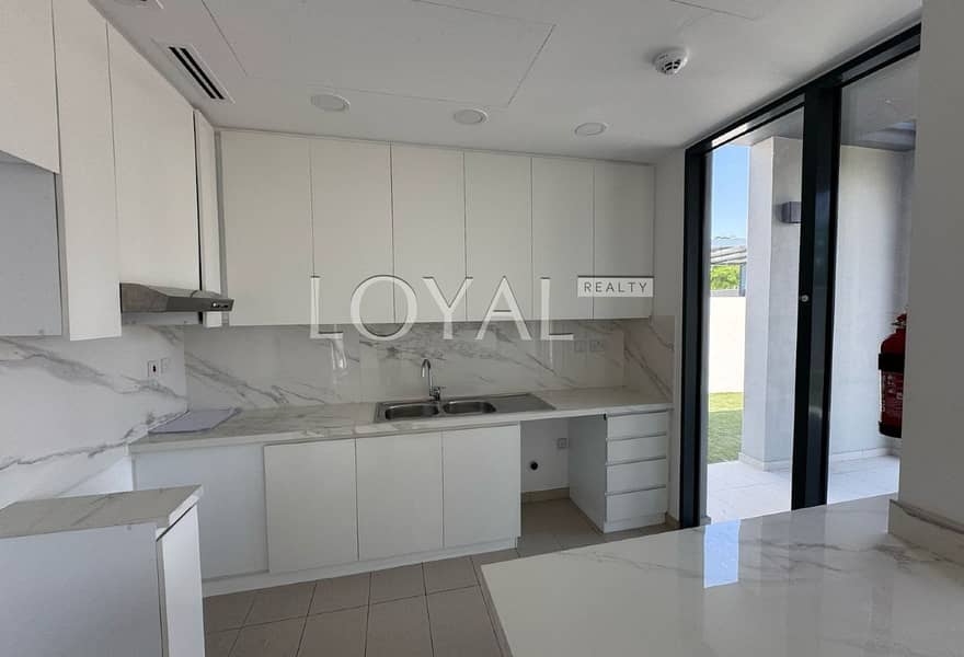 Ready to move | Big Plot | Prime Location