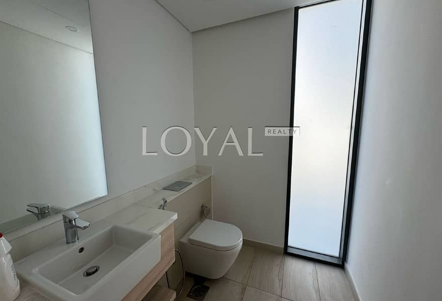 Ready to move | Big Plot | Prime Location - Image 12