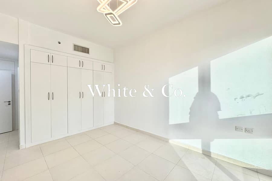 Spacious | Low Floor | Chiller Free - Image 6