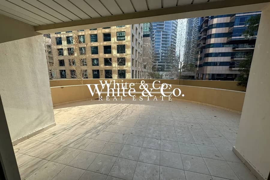 Spacious | Low Floor | Chiller Free - Image 11