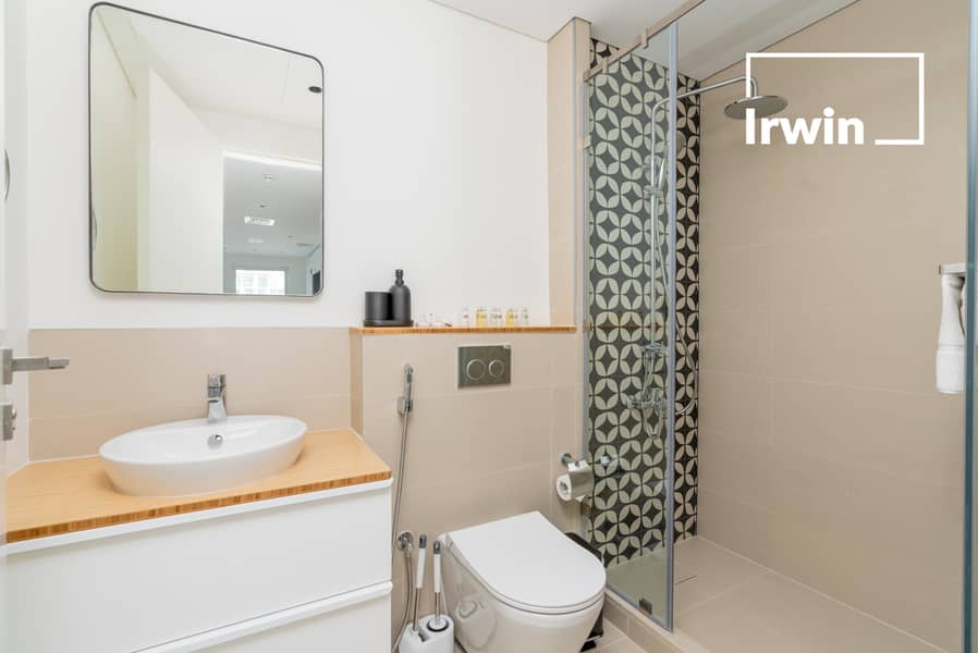 Corner unit | Pool View | Fully Furnished - Image 28