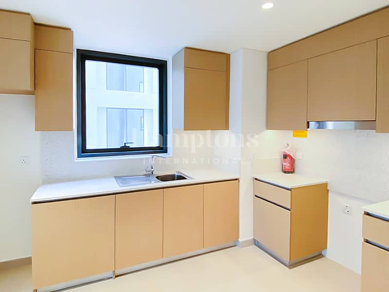 Pool View | Rented | Low Floor | Spacious - Image 10