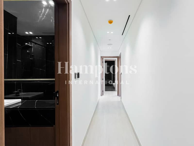 Best price | High ROI | Al Khail Road View - Image 11